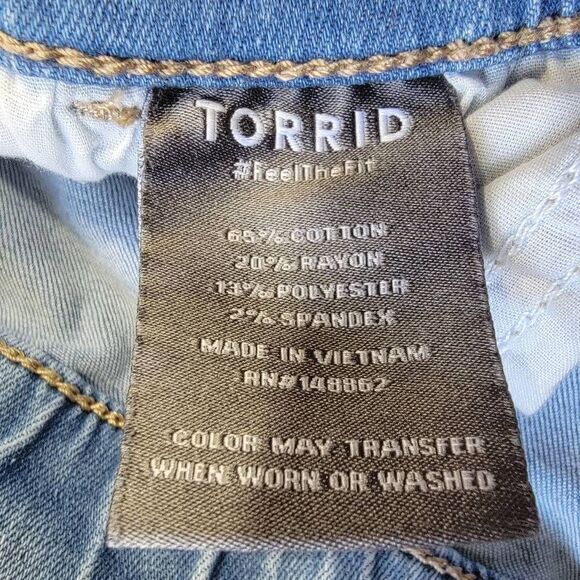 Torrid Pull On Boyfriend Straight Stretchy Jean SZ 2 (18-20) Light Wash Drawstri - Picture 3 of 5